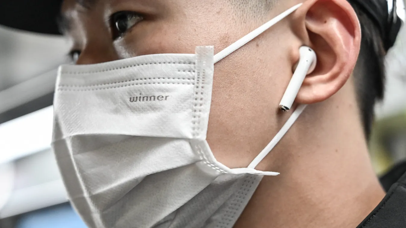 védőmaszk New China virus: Death toll rises amid epidemic fear 2019-nCoV,China,Coronavirus,Guangzhou,Health,Mask,pneumonia,viru 