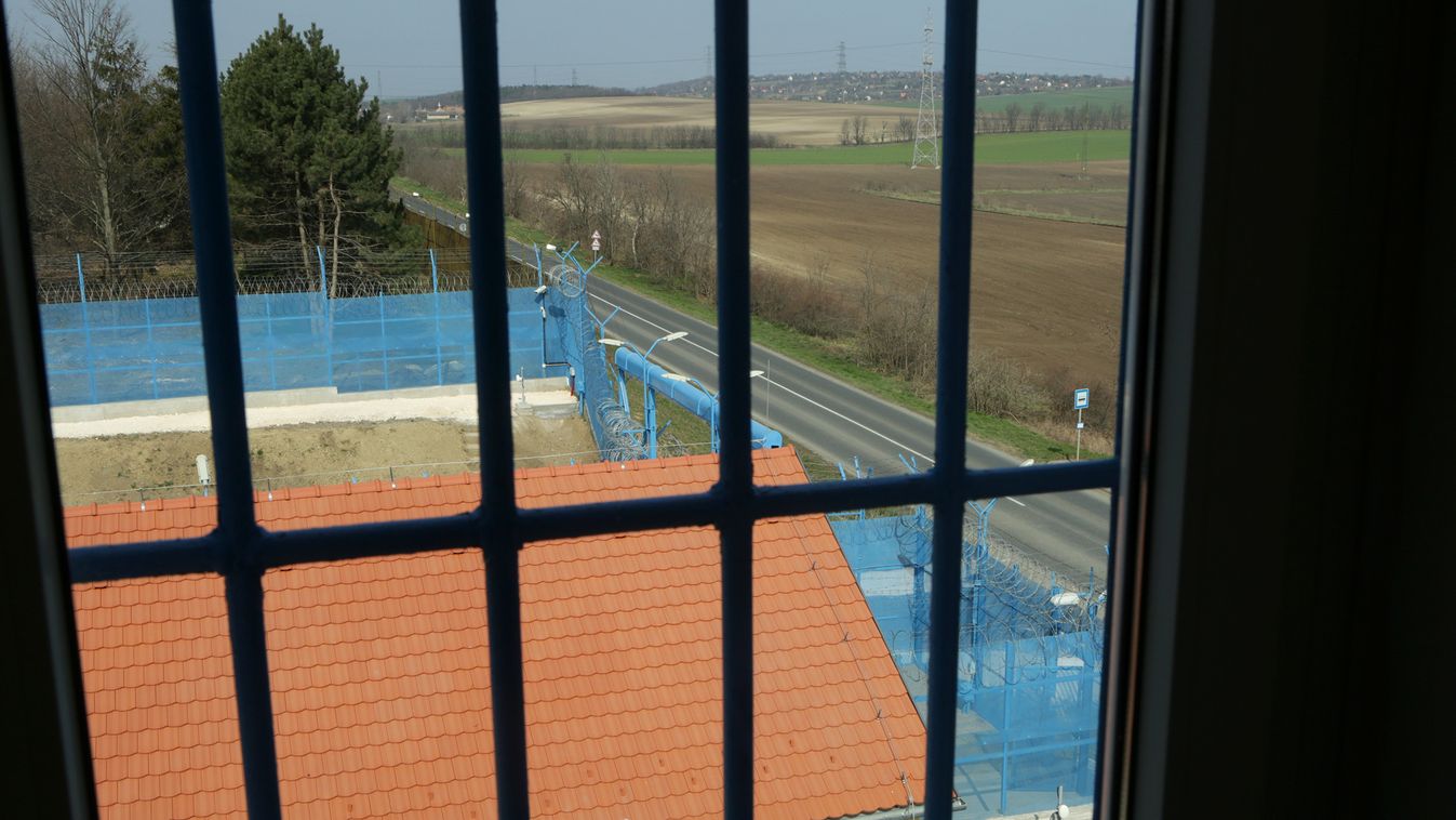 Martonvásári börtön rács ablak
Közép-Dunántúli Országos Büntetés-Végrehajtási Intézet 