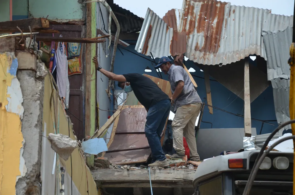 földrengés, ecuador, 6.8-as erősségű földrengés, 2023. 03. 18., Machala, Puerto Bolivar 