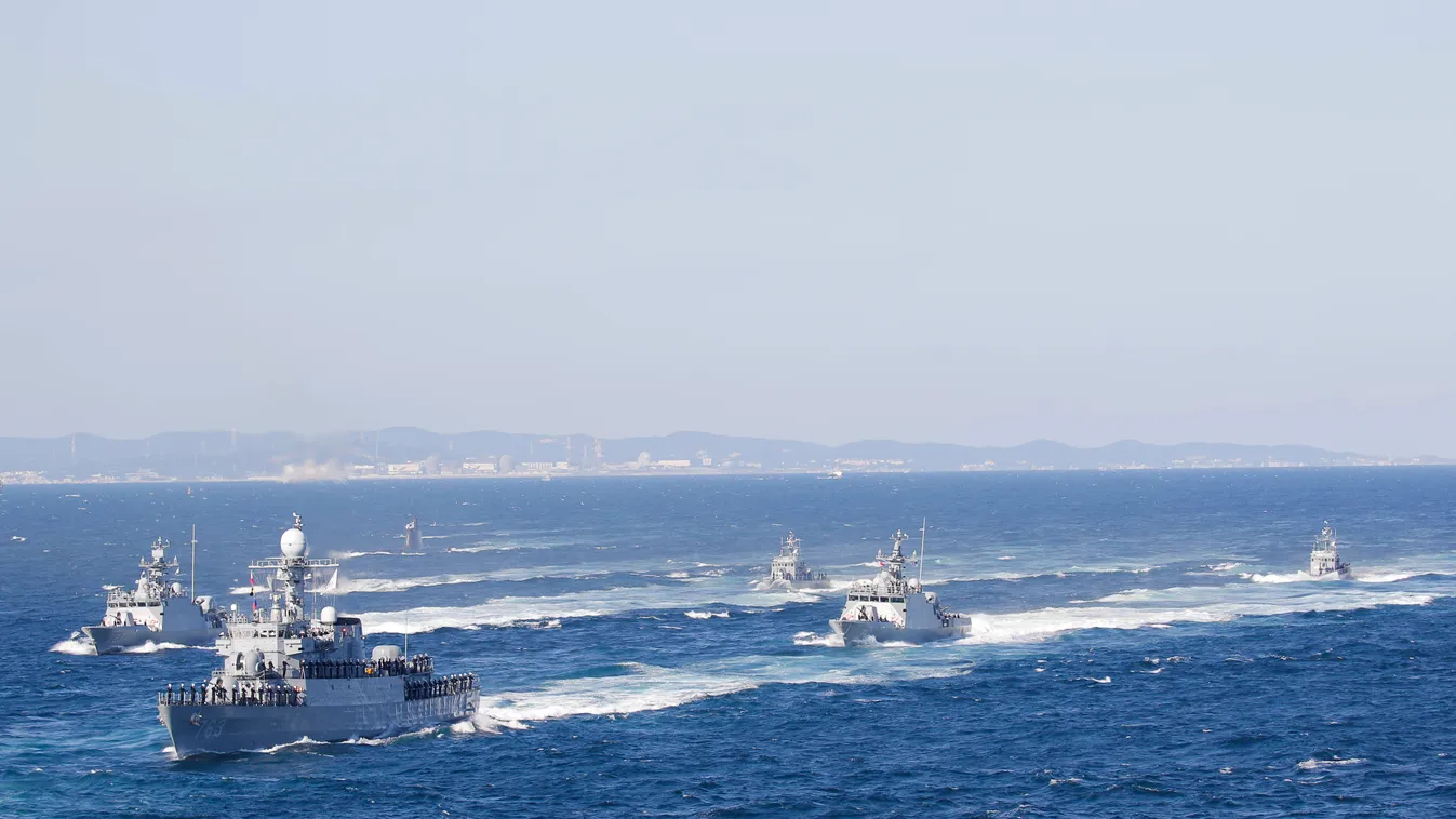 South Korea Navy Fleet Review 2015 BATTLESHIP DDG FF FFG Fleet LST LYNX MLS Navy P-3 PCC PKG PKM SS UH-60 SQUARE FORMAT 