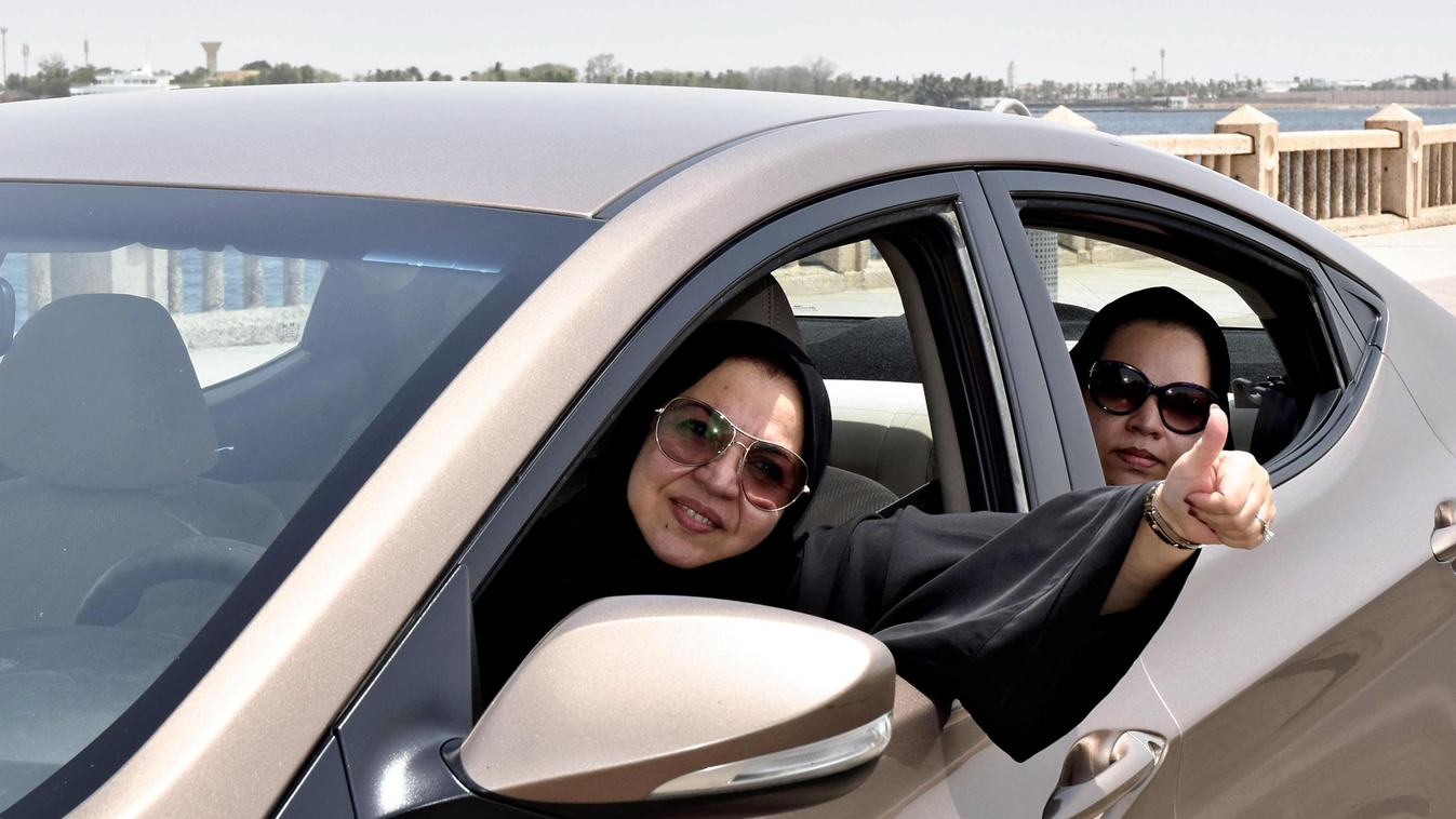 Egyre modernebb külsőt ölt Szaúd-Arábia galéria képei Women drive for the first time in Saudi Arabia Horizontal 
