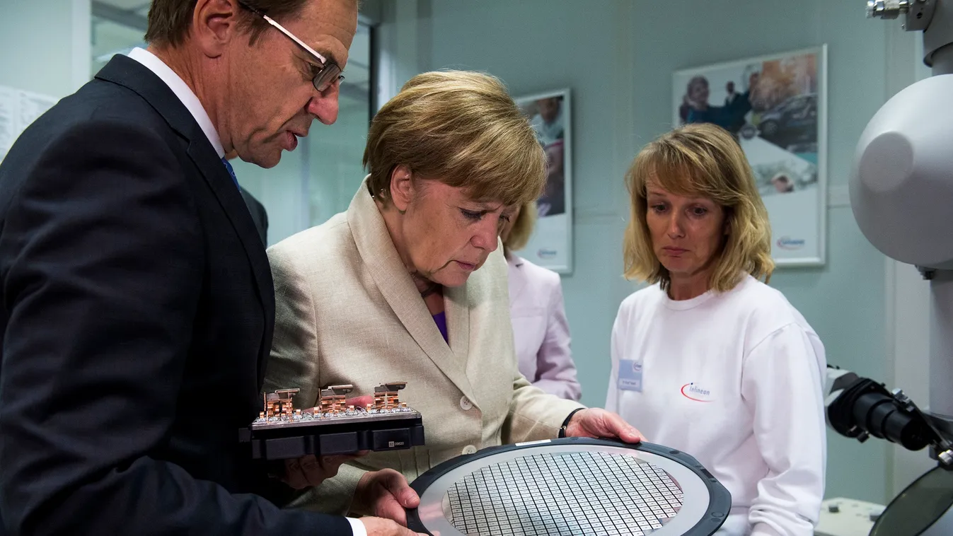 German Chancellor Merkel visits Globalfoundries saxony research Reinhard Ploss Angela Merkel SQUARE FORMAT 