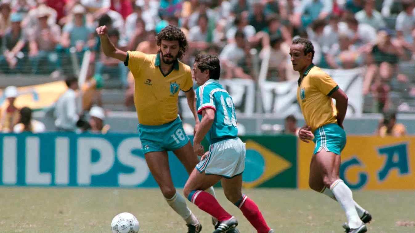 WORLD CUP-1986-FRA-BRA Horizontal FOOTBALL WORLD CUP QUARTER-FINAL MATCH SPORT-ACTION SOCCER BALL FULL-LENGTH, Sócrates fifa awards 