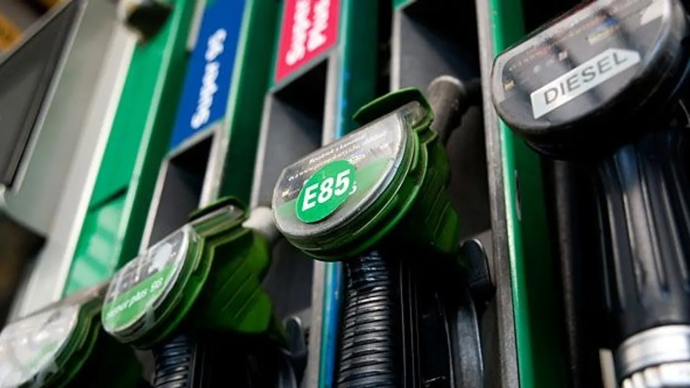 Munkabizottságot hoztak létre a pénztárgépcserét megkönnyítendő, miután az Ásványolaj Szövetség bejelentette: a benzinkutak nem tudnak kinyitni januárban.
