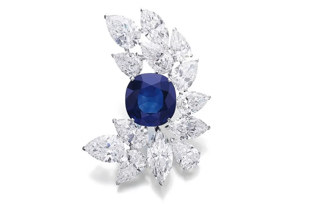 zafírok 2021  The Sapphire and Diamond Brooch by Cartier 