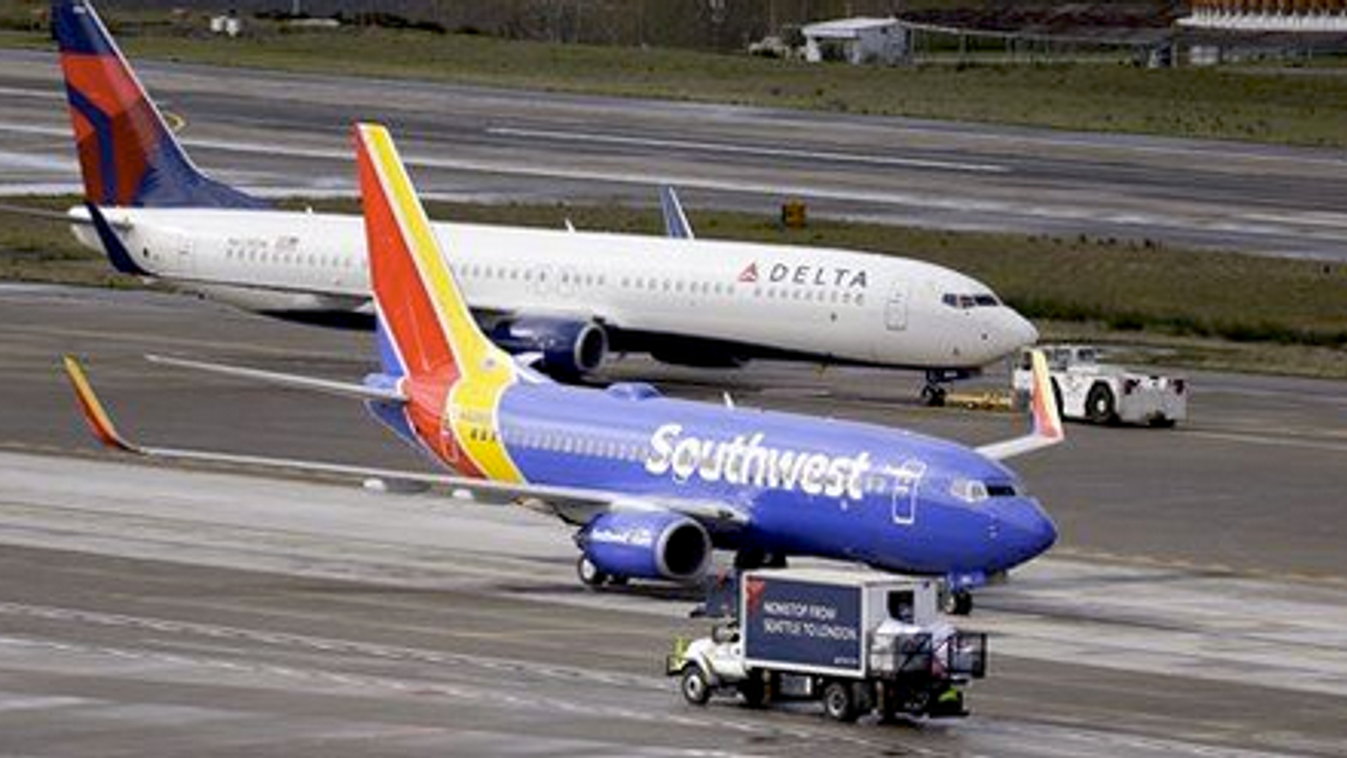 A Delta és a Southwest gépe a chicagói repülőtéren 