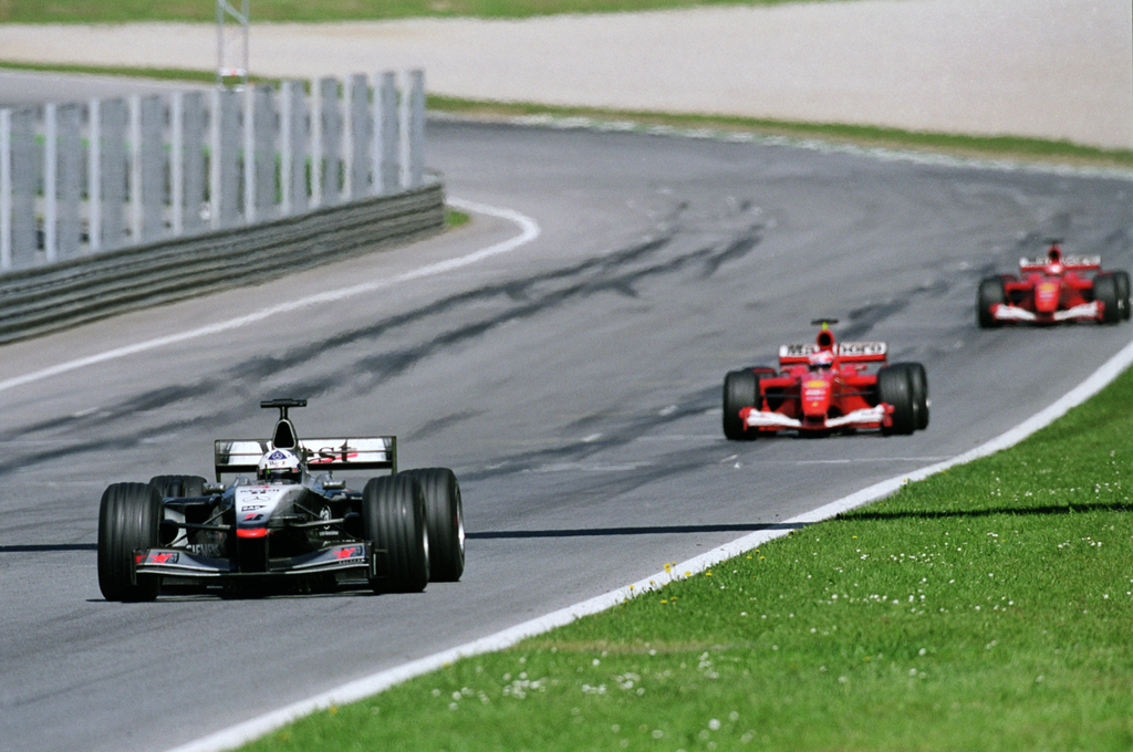 Forma-1, David Coulthard, McLaren-Mercedes, Osztrák Nagydíj, 2001, Michael Schumacher, Rubens Barrichello, Ferrari 