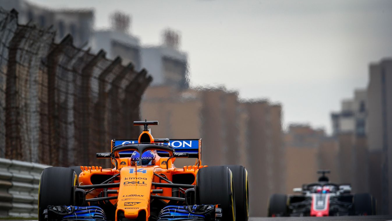 A Forma-1-es Kínai Nagydíj szombati napja, Fernando Alonso, McLaren Racing, Romain Grosjean, Haas F1 Team, címlap 