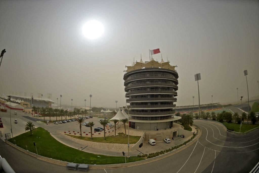 Forma-1, Bahrein teszt 1. nap, homokvihar 