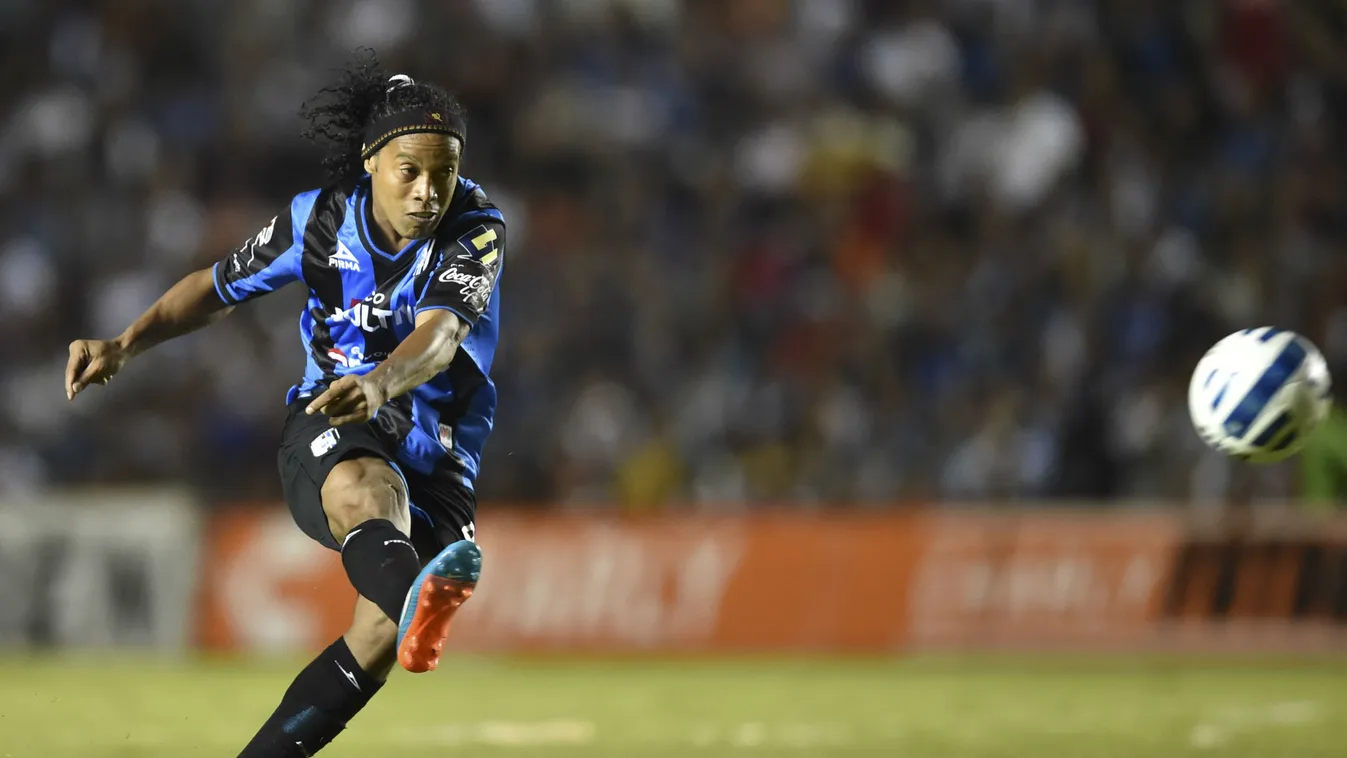 Ronaldinho, Queretaro, foci 