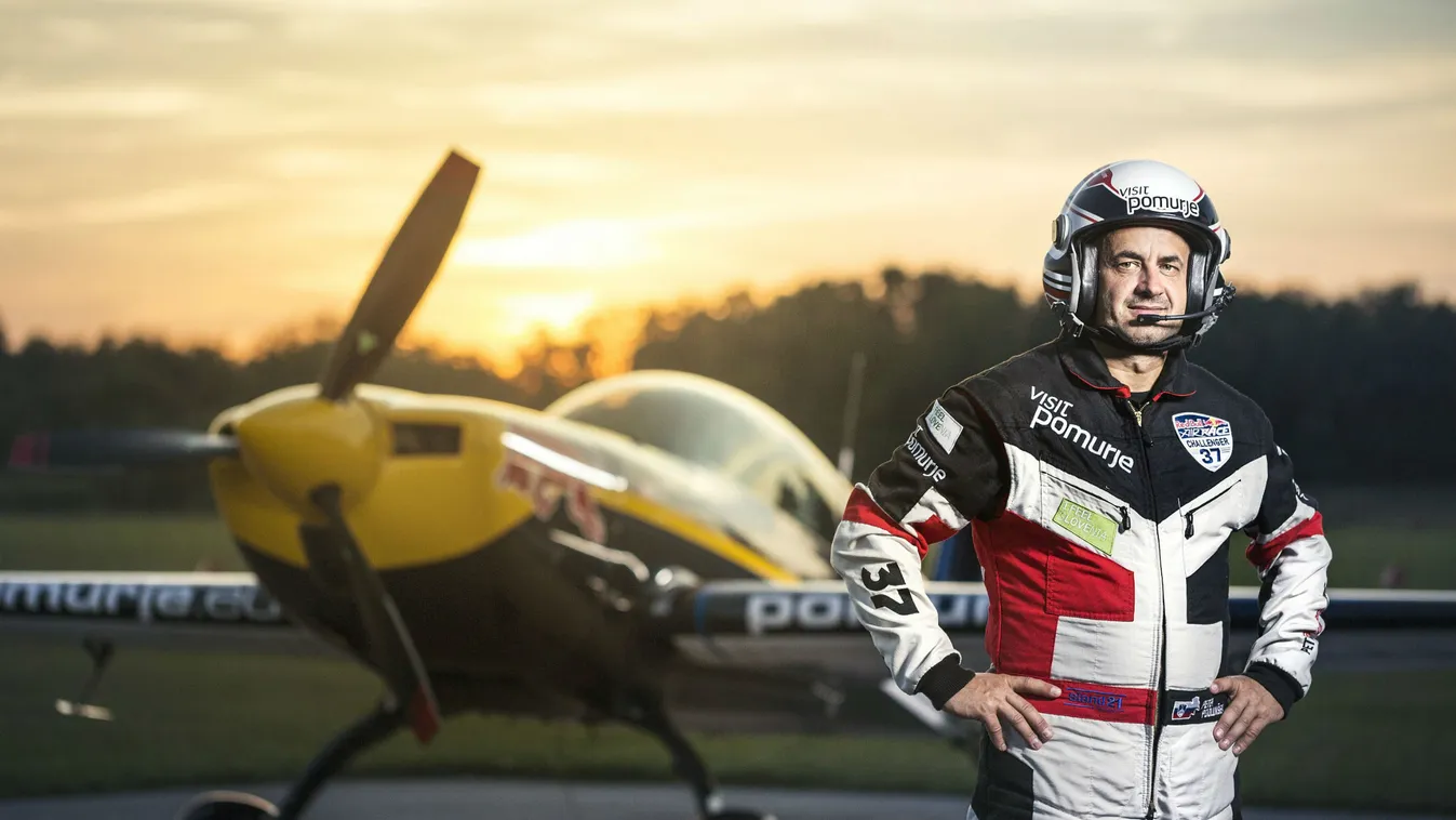 Peter Podlunsek, műrepülés, Red Bull Air Race 