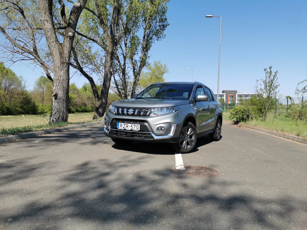 Suzuki Vitara Hybrid teszt (2020) 