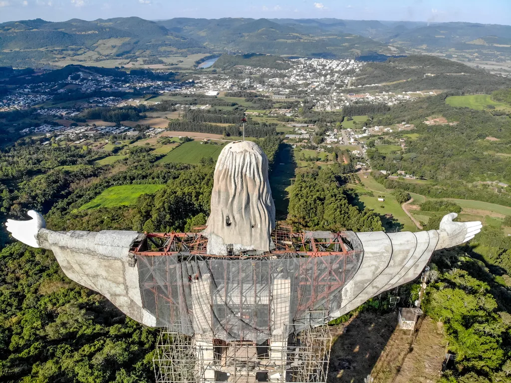 A rióinál is hatalmasabb Krisztus-szobrot építenek egy brazil kisvárosban, galéria, 2021 