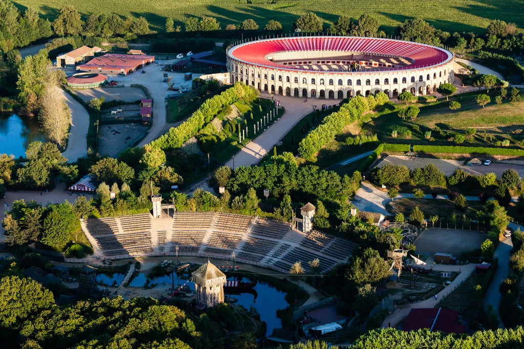 Le Puy du Fou szórakoztatópark Les Epesses 