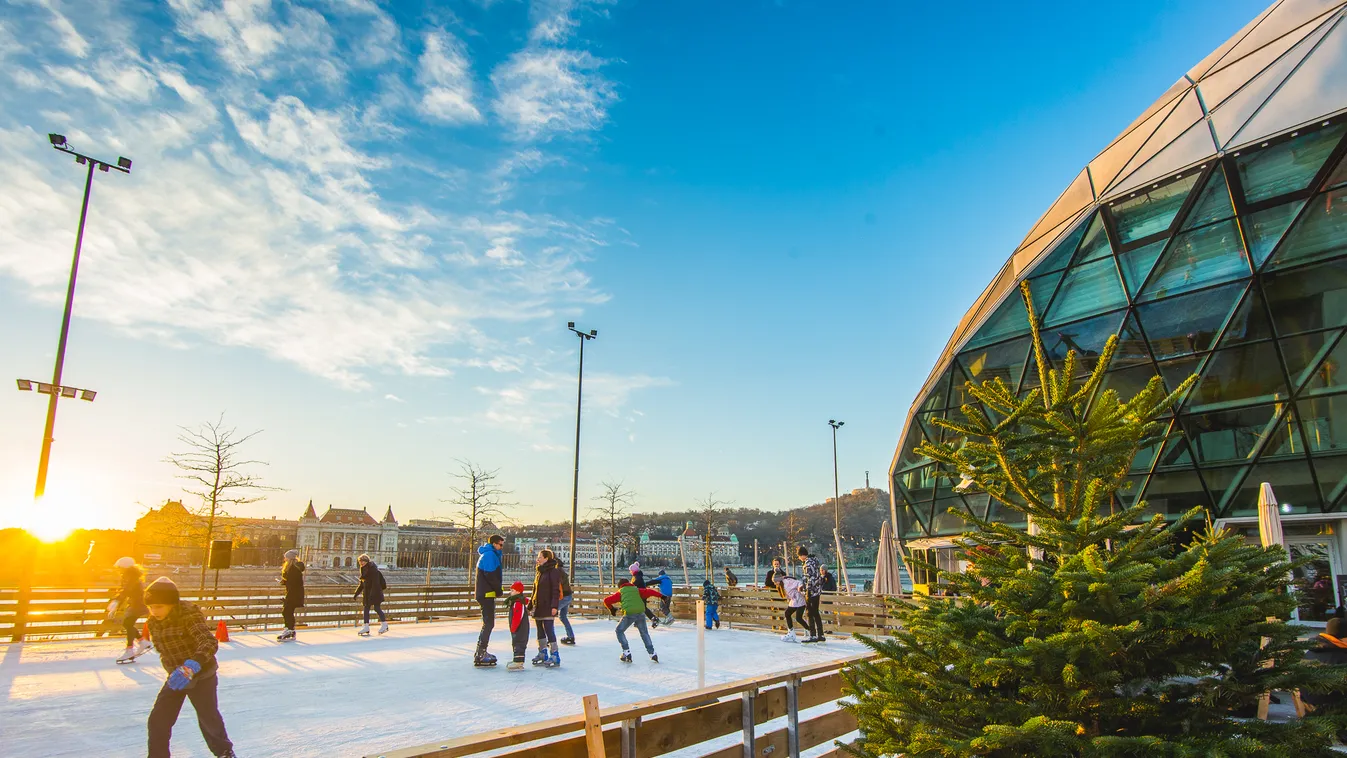 Bálna korcsolyapálya Budapest tél napsütés, téli sport 
