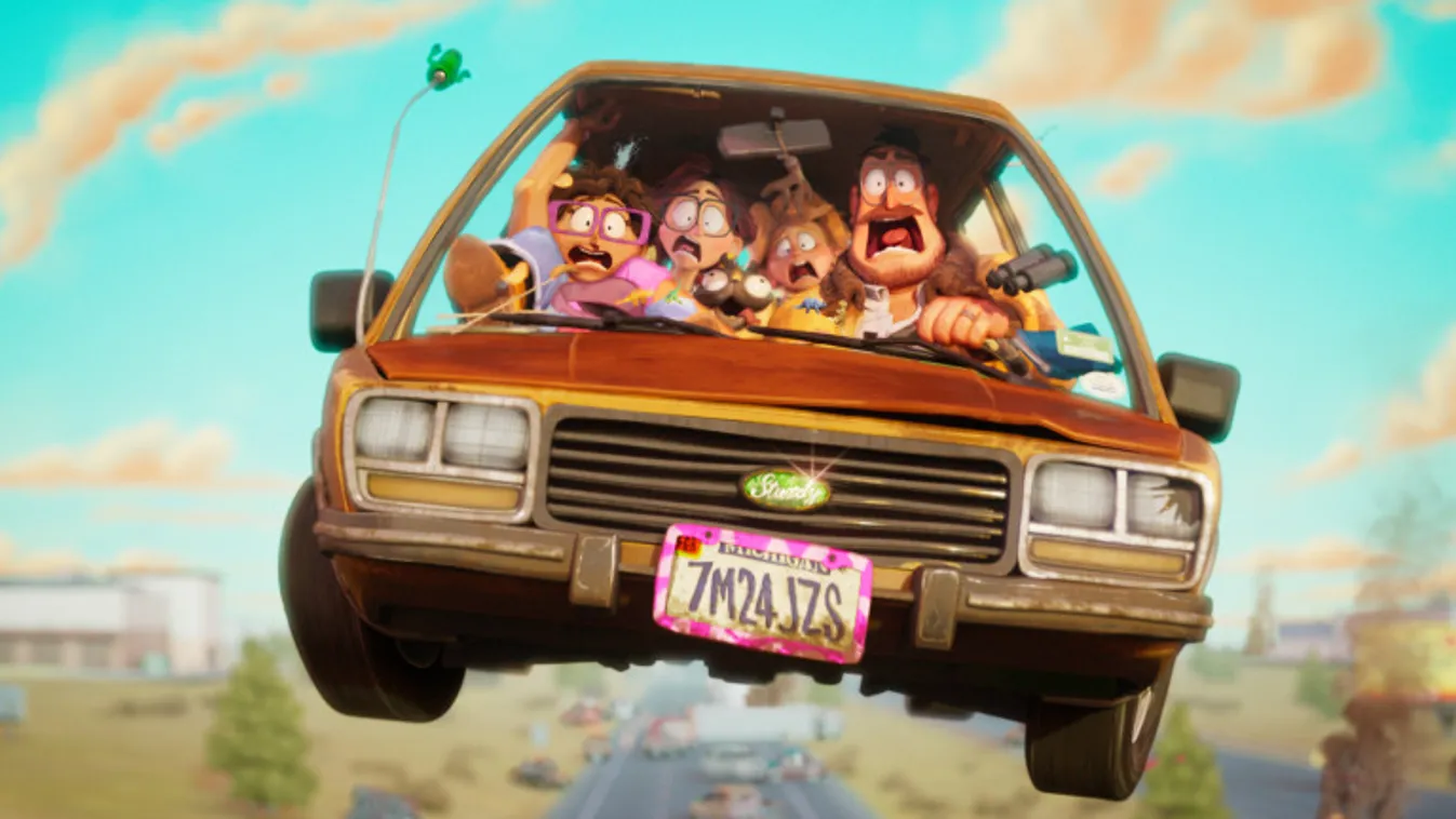 The Mitchell Family: Linda (Maya Rudolph), Katie (Abbi Jacobson), their dog Monchi, Aaron (Michael Rianda) and Rick (Danny McBride) in Columbia Pictures and Sony Pictures Animation's CONNECTED. 