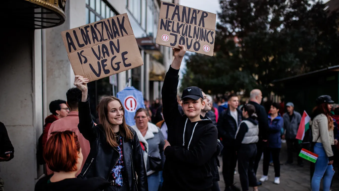 tanártüntetés, 2022. 10. 23. Budapest 