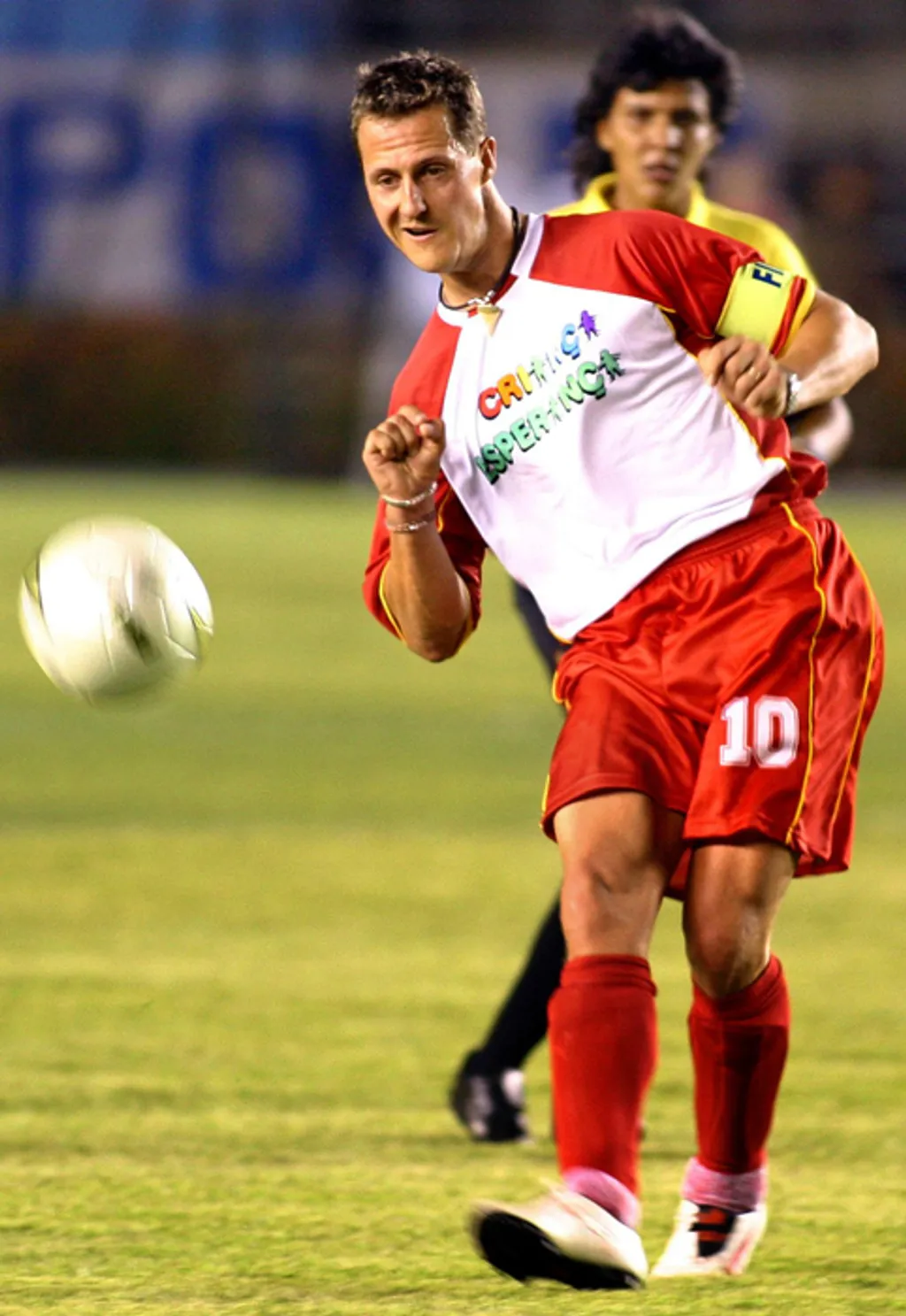 Schumacher egy barátságos focimeccsen Brazíliában, 2005-ben