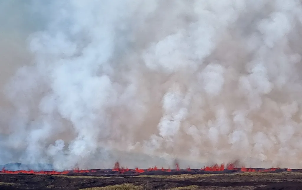 Vulkánkitörés a Galapagos szigeteken 