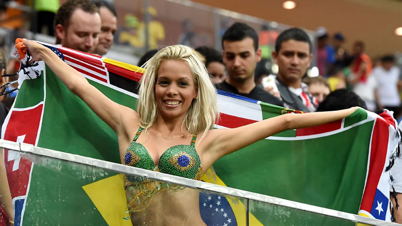 brazil szurkolónő a focivébén 