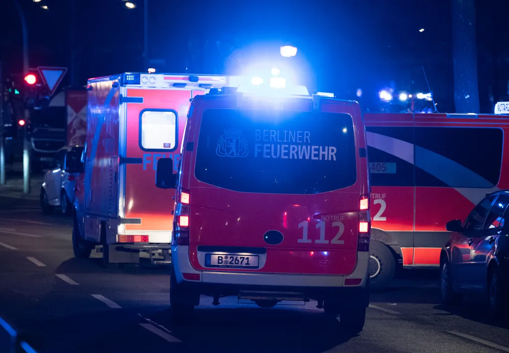 Lövöldözést jelentettek Berlinből, Berlin, Kreuzberg  lövés, lövöldözés, sebesült
Shooting in Kreuzberg Crime, Law and Justice police CRIME SHOOTING Blue Light Fire department VIOLENCE 
