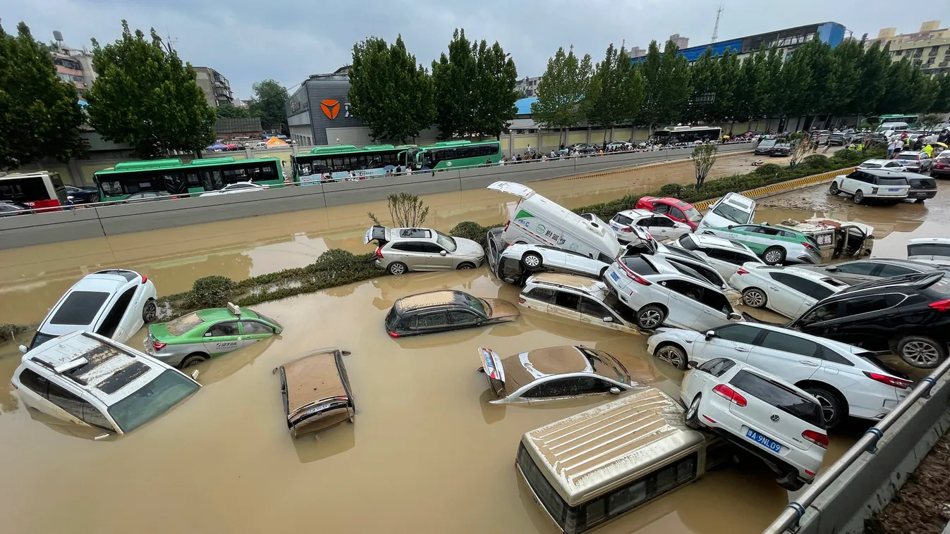 Kína, Henan tartomány, áradás, árvíz 
