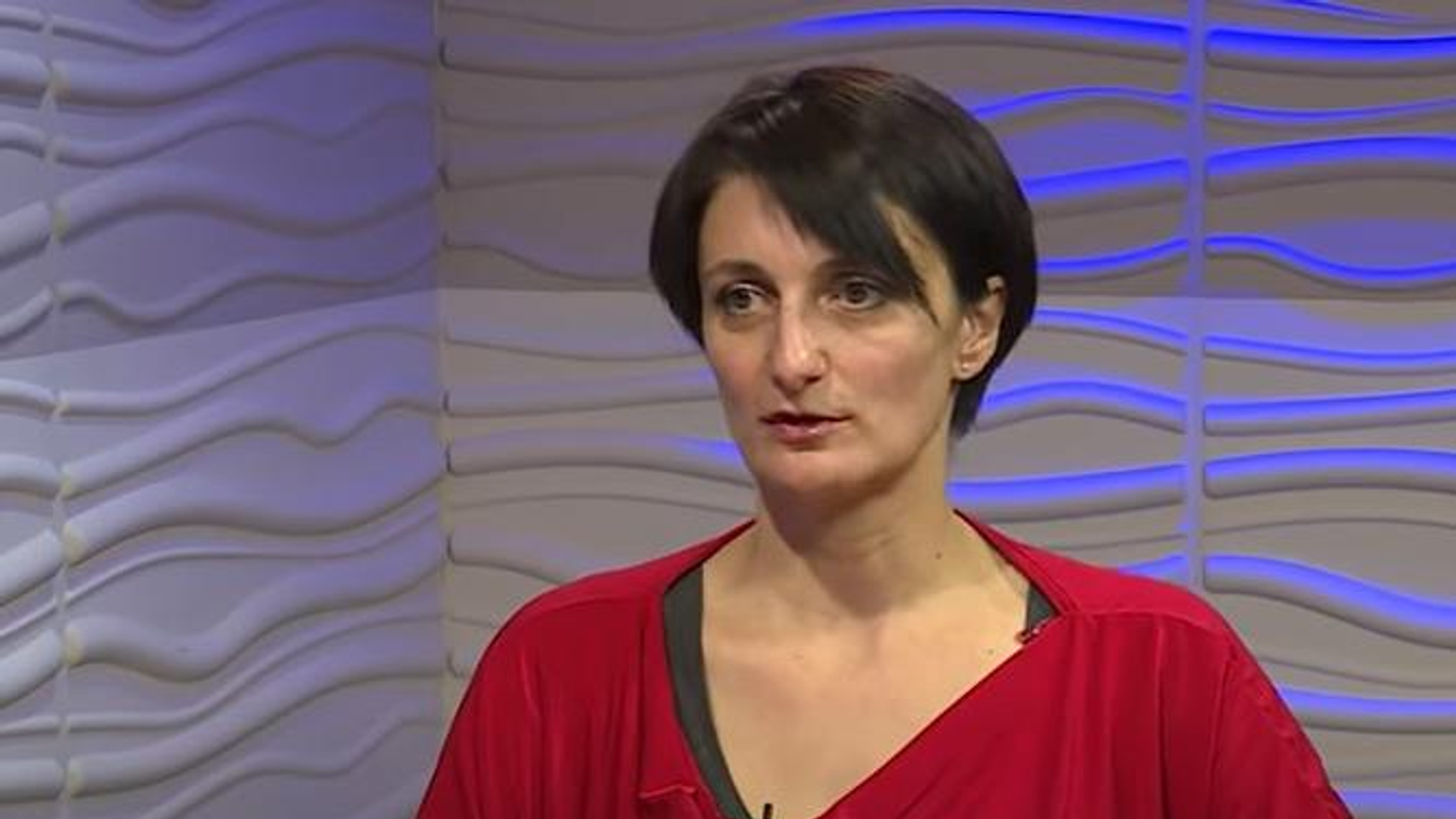 Parászka Boróka erdélyi újságírónő 