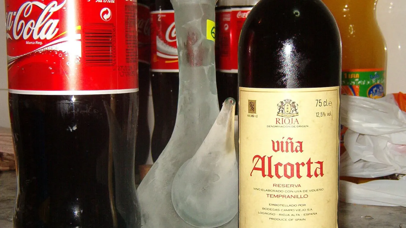 kalimotxo vebeka címlapkép, az a 2:1-es a jó, ahol látszik az egész coca cola felirat! 