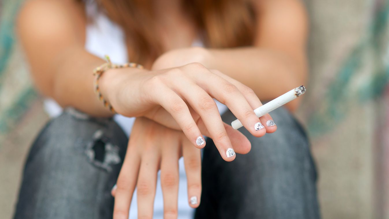 Tinédzser a családban – A tiltással nem sokra mész, de van más lehetőség cigi cigaretta dohányzás tini tinédszer gyerek 