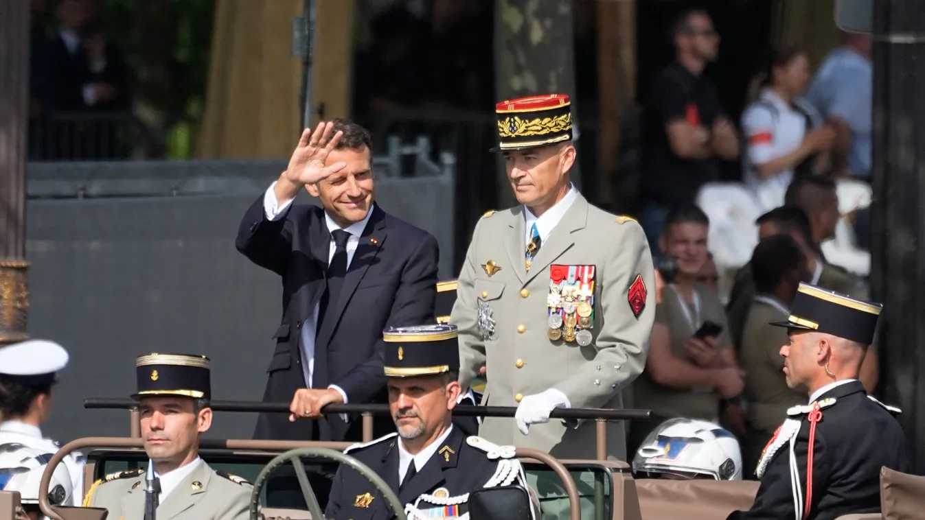 Emmanuel Macron, A Francia Köztársaság elnöke, Bastille-napi katonai parádé 