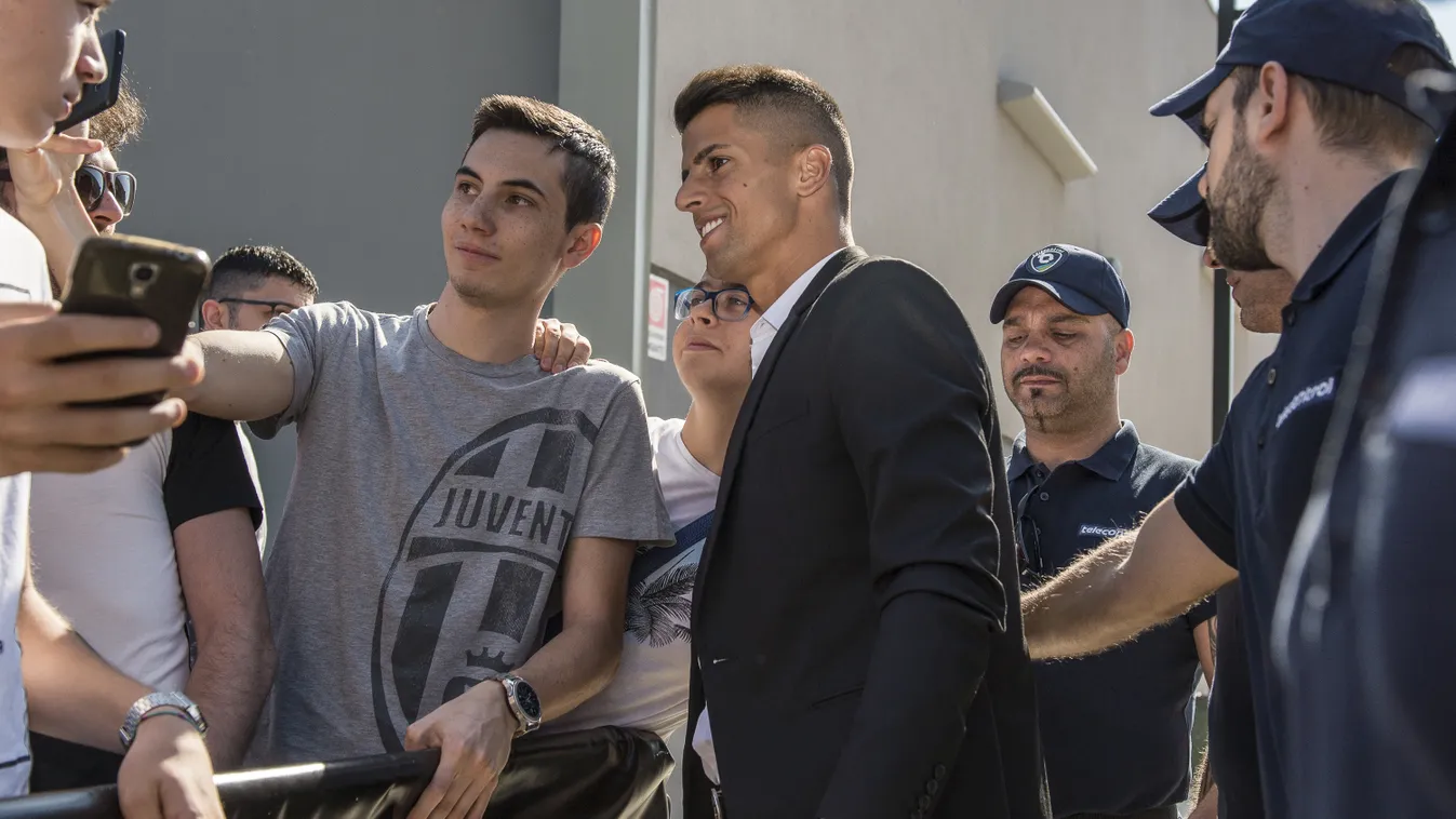 Italy: Portuguese soccer player Joao Cancelo arrives for medical visit at clinic in Turin CrowdSpark Stefano Guidi Italy italia turin clinic medical medical clinic medical visit j medical j medical turin DOCTOR doctor visit Joao Cancelo Joao Cancelo italy