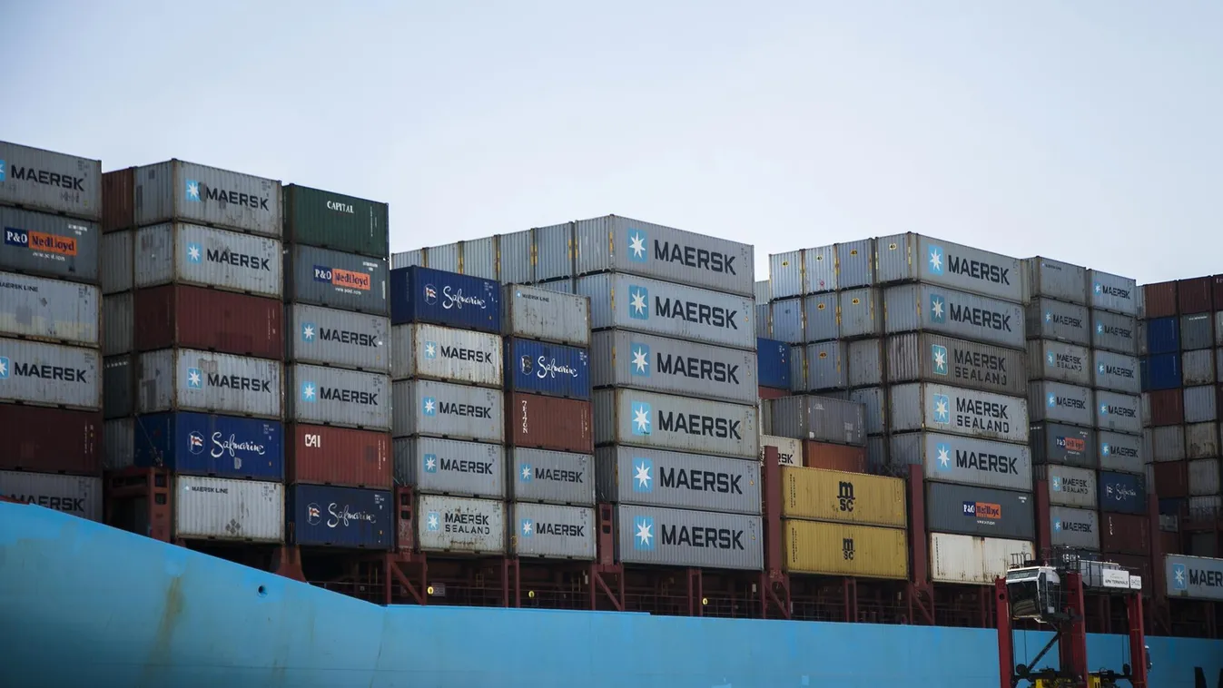 Maersk konténerszállító hajó 