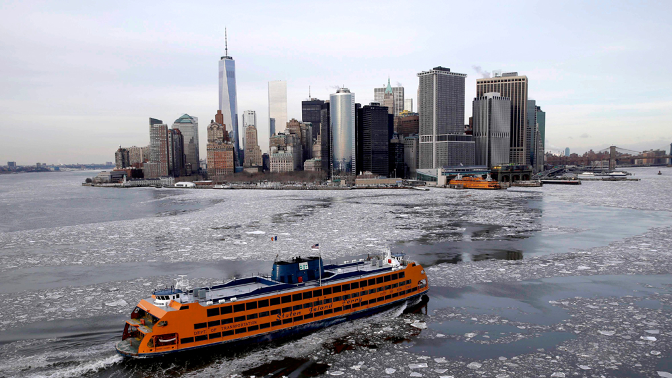 New York, hajó jégtáblák között 