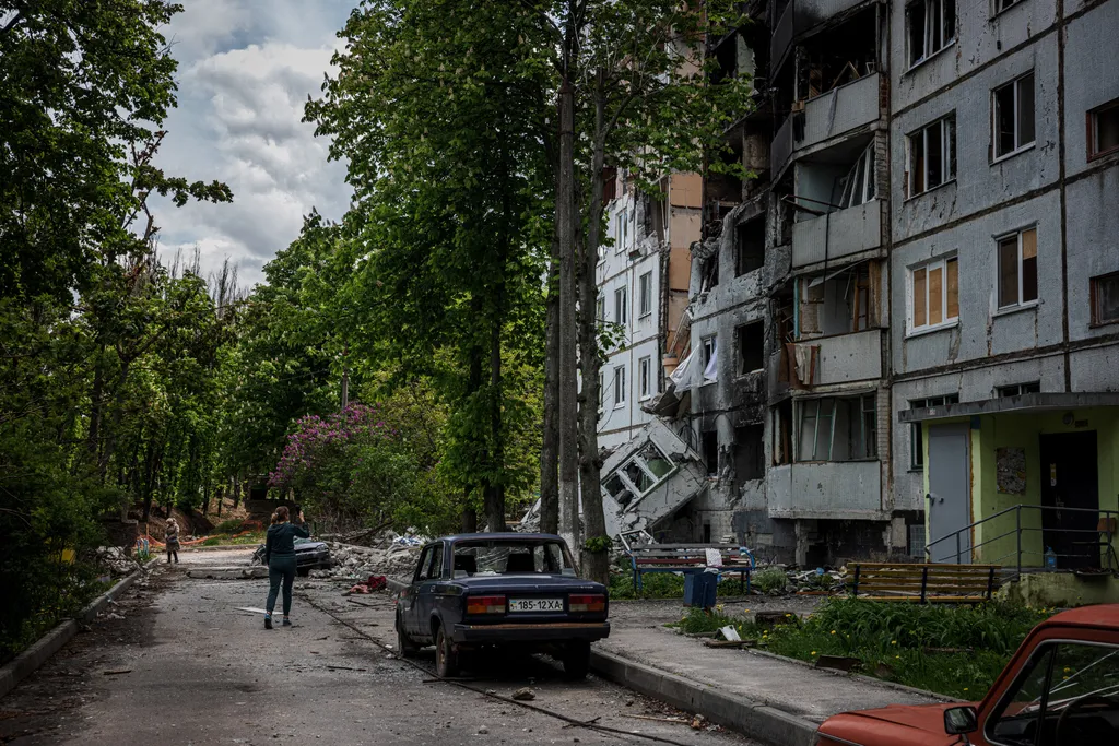 Ukrán válság 2022, orosz, ukrán, háború, Ukrajna, Harkov, romos épület 