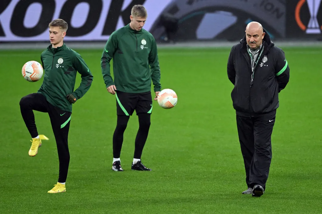 Training Ferencvaros Budapest Sports soccer Horizontal EUROPA LEAGUE 