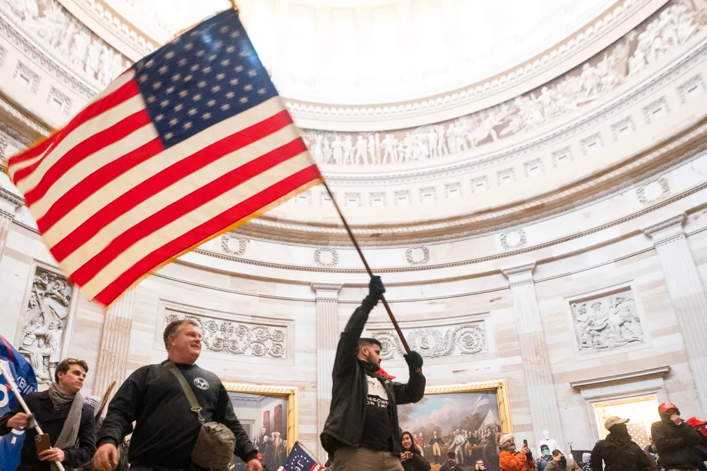 Capitolium ostroma, USA, 2021.01.06. BIDEN, Joe; TRUMP, Donald 