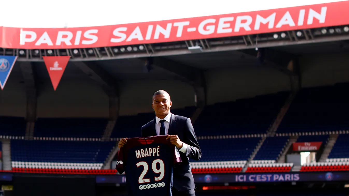 Paris Saint Germain Unveil New Signing Kylian Mbappe Club Soccer France Kylian Mbappé New Signing PARC DES PRINCES Paris - France Paris St-Germain FC Soccer SPORT MEDIA PLAYER SOCCER PLAYER 