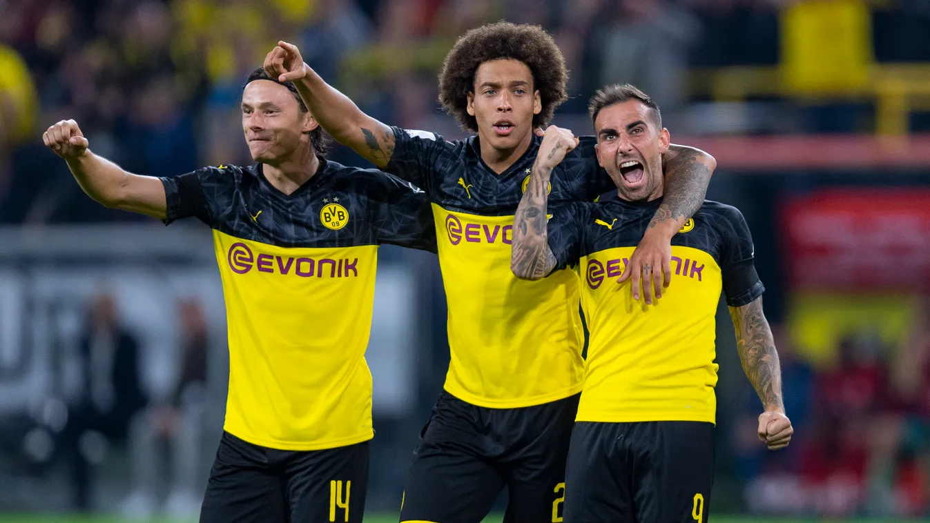 Borussia Dortmund - Bavaria Munich Sports soccer Bundesliga DFL Super Cup Dortmund Munich Group Goal celebration jubilate JOY 