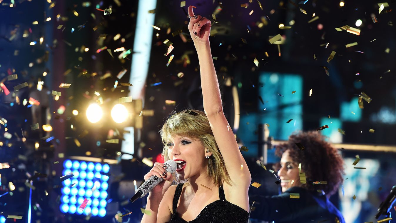 Taylor Swift Brit Awards 2015 