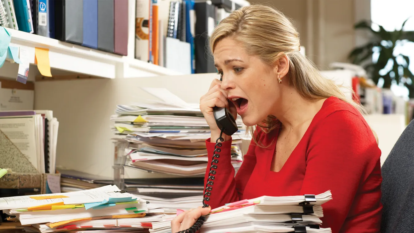 Család, Csak pozitívan - Így őrizd meg jó hangulatodat a munkahelyeden
munka iroda probléma stressz feszült kiabál telefon túlterhelt 