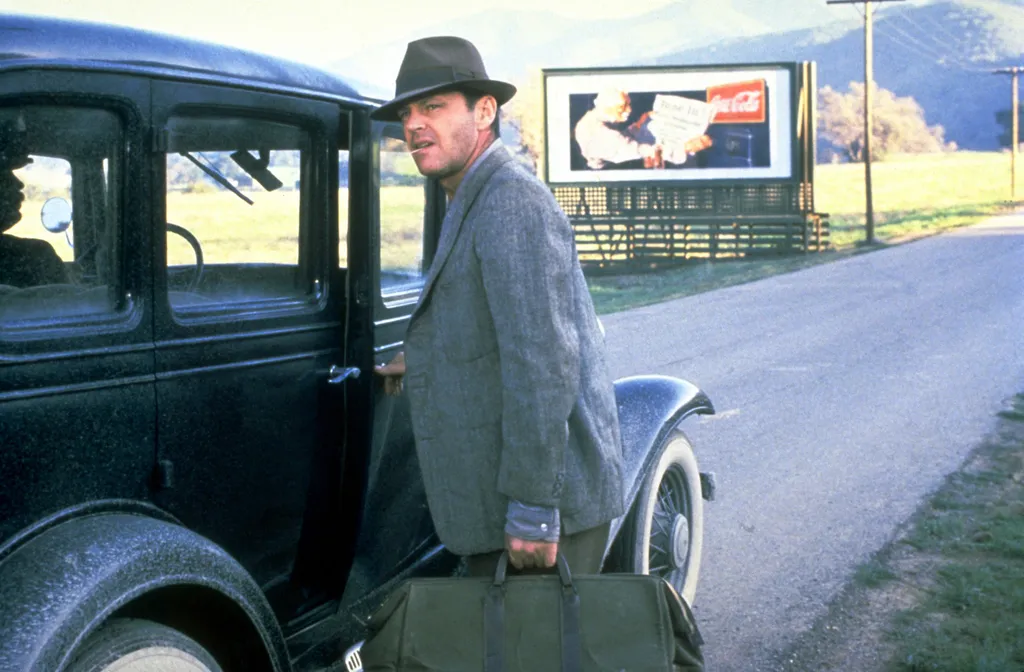 The Postman Always Rings Twice Cinema 1940's 1940s Horizontal MAN CAR HAT SUITCASE SQUARE FORMAT 