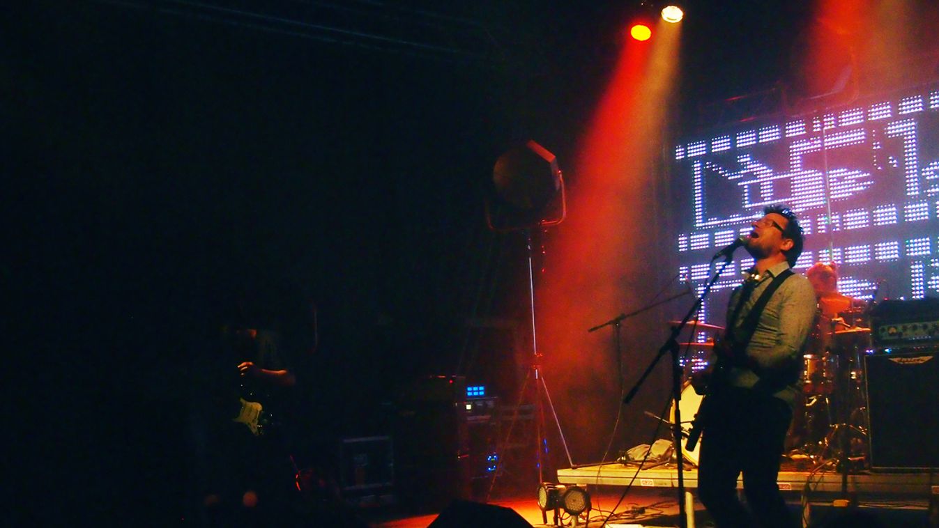 Kispál és a Borz koncert a szlovákiai Bátorkeszin 2014. május 10. 