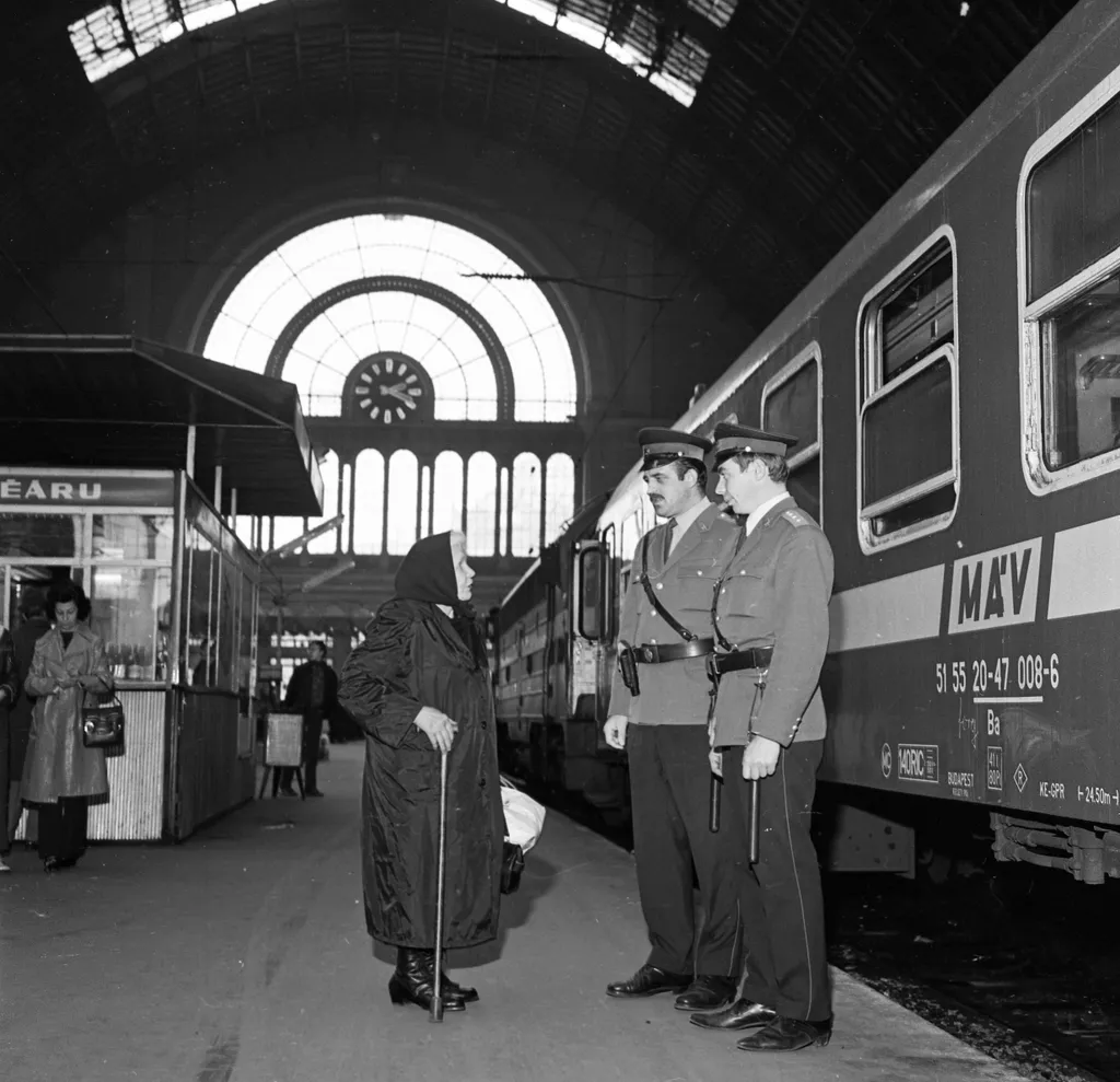 MÁV-szignál 
Magyarország,
Budapest VIII.
Keleti pályaudvar, csarnok. 1973.
vasútállomás, eklektikus építészet, Budapest, Rochlitz Gyula-terv, MÁV 