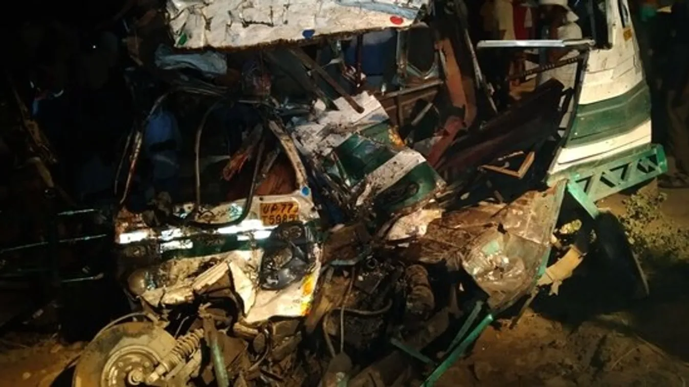 Kanpur baleset busz kisteherautó 