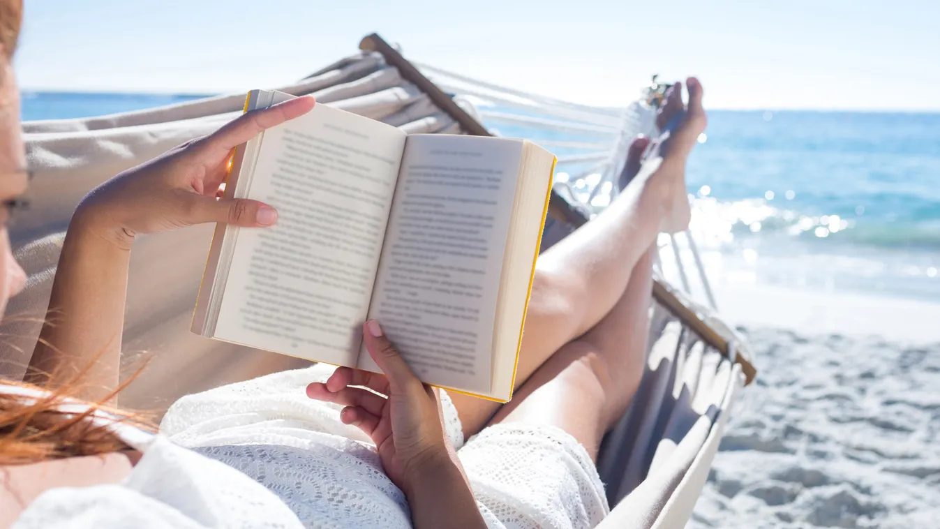 Kult, Nagy nyári könyvajánló – Tökéletes kikapcsolódás a vízparton olvasás könyv tengerpart nyaralás kikapcsolódás pihenés 