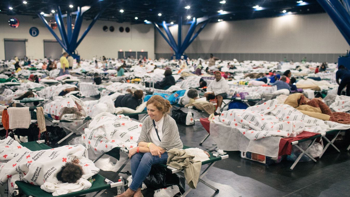 Harvey hurrikán Vöröskereszt menekültek 