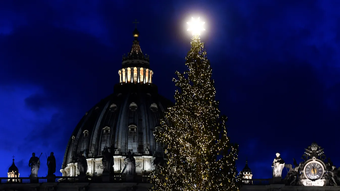 vatikán karácsonyfa róma 