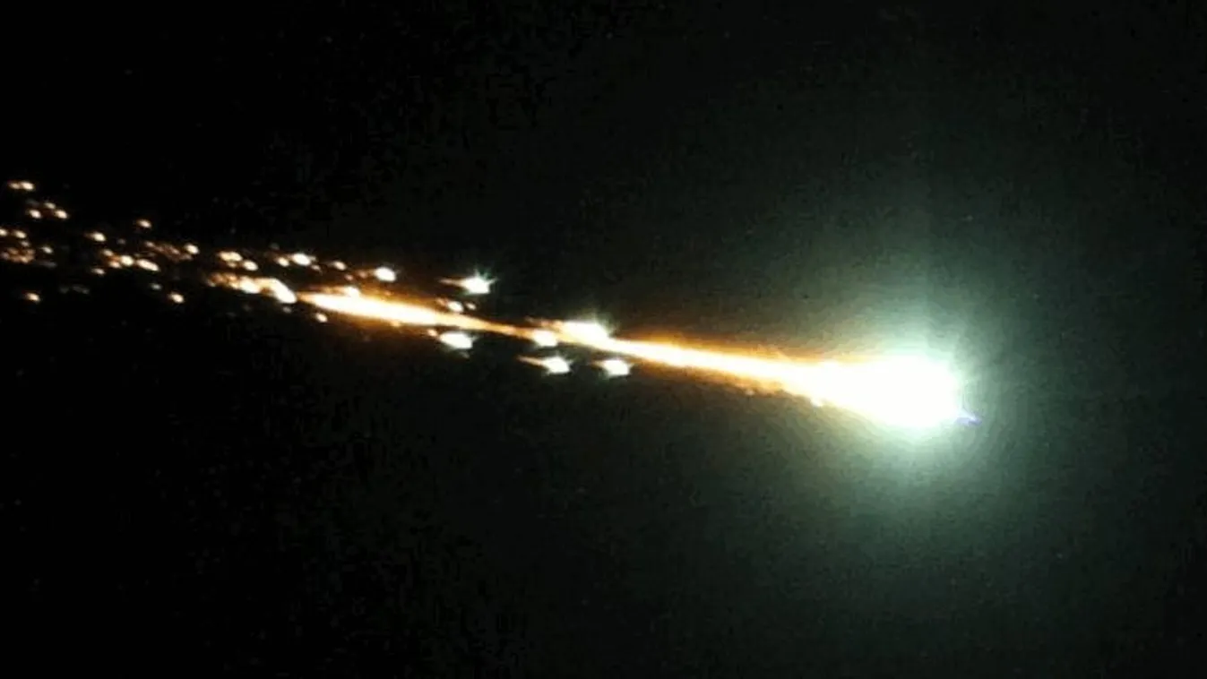 Egy légkörben felrobbanó meteor 