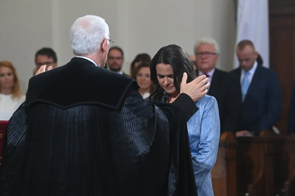 BALOG Zoltán; NOVÁK Katalin Katalin Novák Katalin, beiktatási ceremónia,új köztársasági elnök, 2022.05.14., budapesti Kálvin téri református templom, Ökumenikus istentisztelet, 