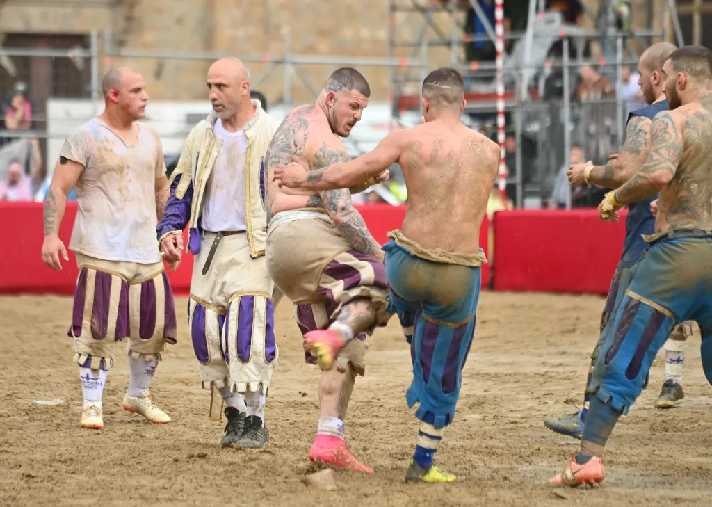 Calcio Storico Fiorentino, sport, történelmi, hagyományőrző, brutális, firenze, játék, küzdelem, labdajáték 